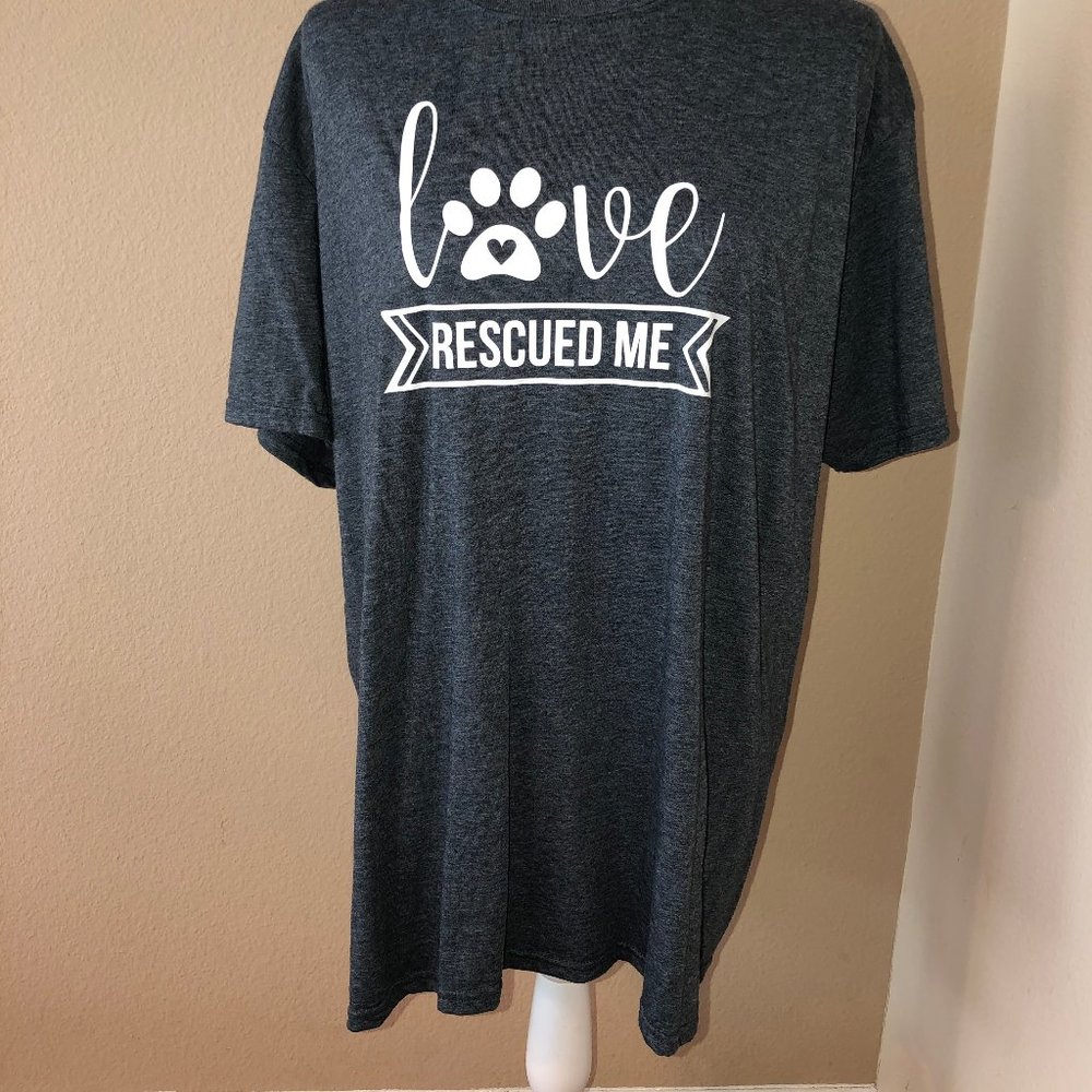 ☮️ 2/$15 ☮️ “Love Rescued Me” gray t-shirt, XL